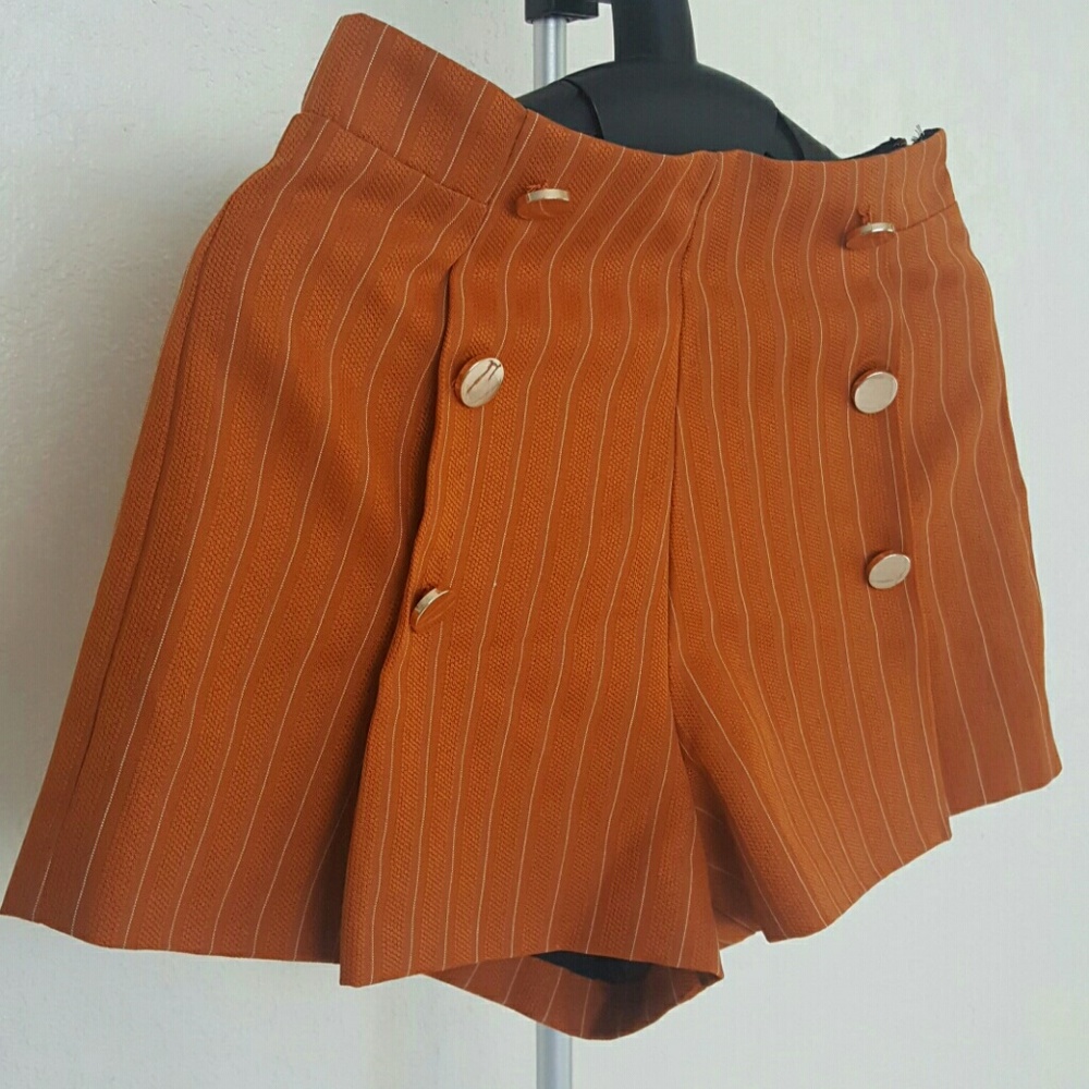 Shorts - Picture 2 of 2
